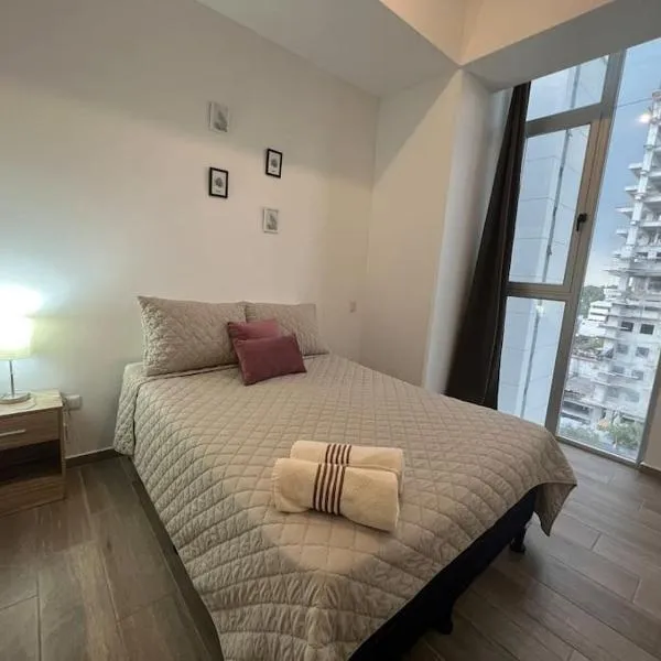Apartamento Monaco Zona 13 Cerca del Aeropuerto, hotel di Estación Pamplona