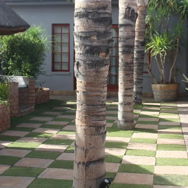 Falcon Guesthouse, hotel in Upington