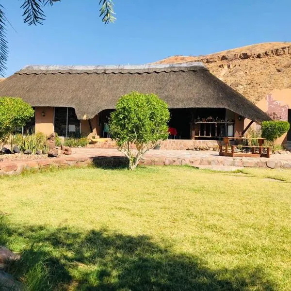 Tsubes Petrified Forest Tented Camp, Hotel in Khorixas