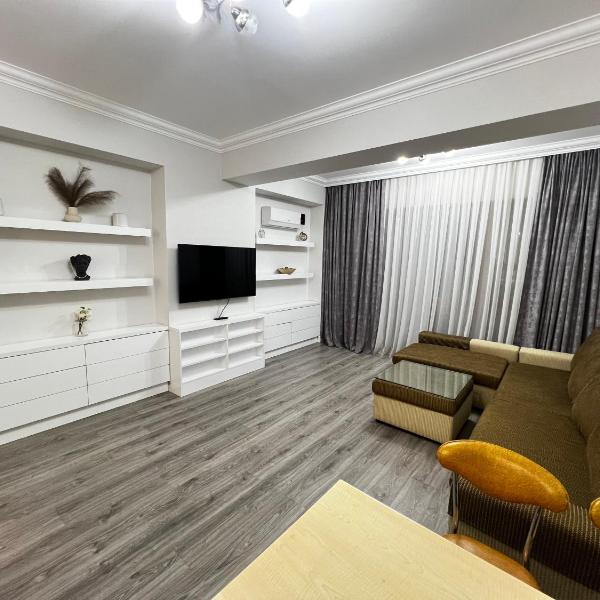 Park Azure 2 bedroom apart, Xalxal
