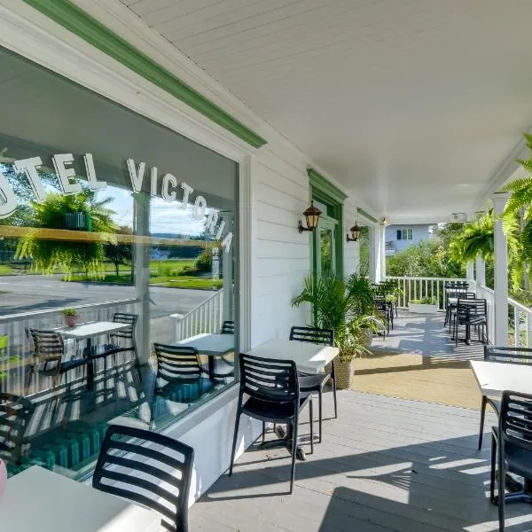 Chambre 303 de l'hôtel Victoria confortable et moderne – hotel w mieście Saint-Pascal