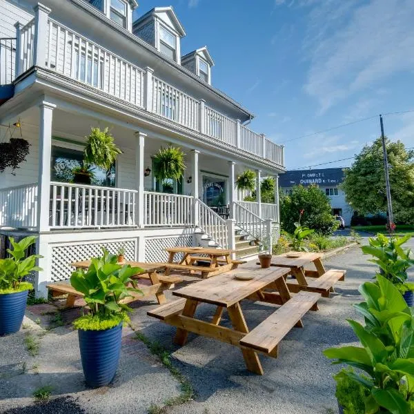 Chambre 305 de l'hôtel Victoria confortable et moderne, hotel en Saint-Pascal