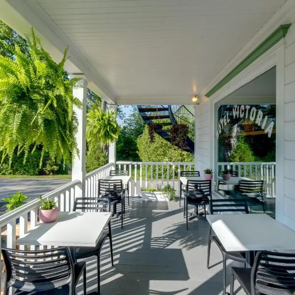 Chambre 304 de l'hôtel Victoria confortable et moderne, hotel en Saint-Pascal