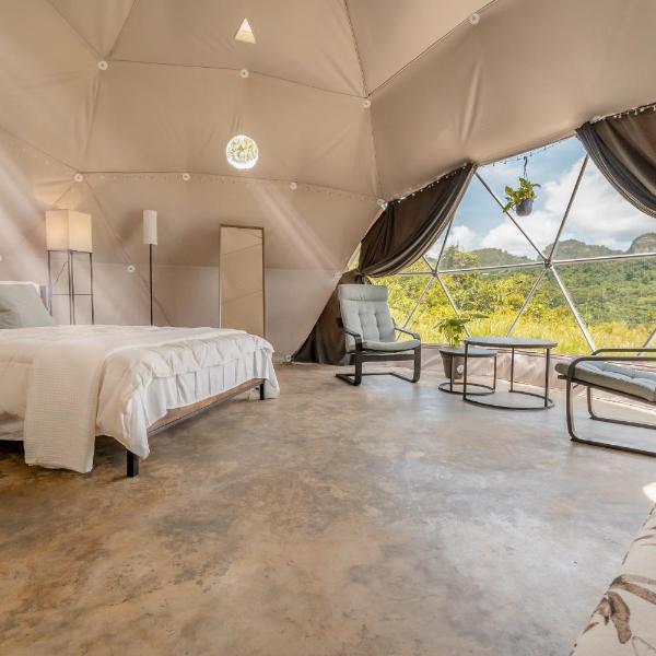 Unique Glamping Experience & Romantic Dome with Nature Escape and River, Jaguas