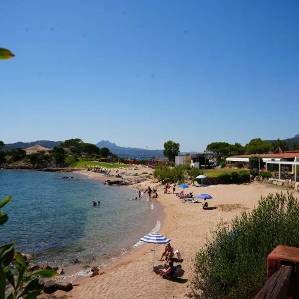 Glamping Costa Smeralda, hotel in Baraccamenti