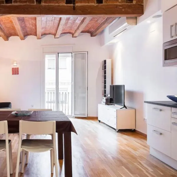 Moderno y auténtico en el corazón de Poble Sec, hotel in Barcelona