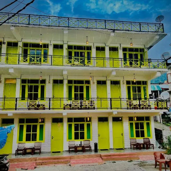 Trippy Turtle Hostel,位于马拉里的酒店