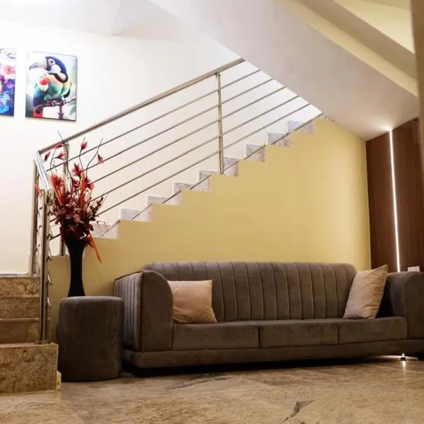 Carizma Luxury Apartments, Ikeja, hotel v destinaci Lagos