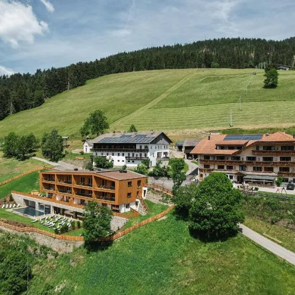 Hotel Schopfenhof, hotel en San Candido