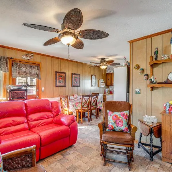 Kill Devil Hills Vacation Rental, Walk to Beach!, hotel in Kill Devil Hills