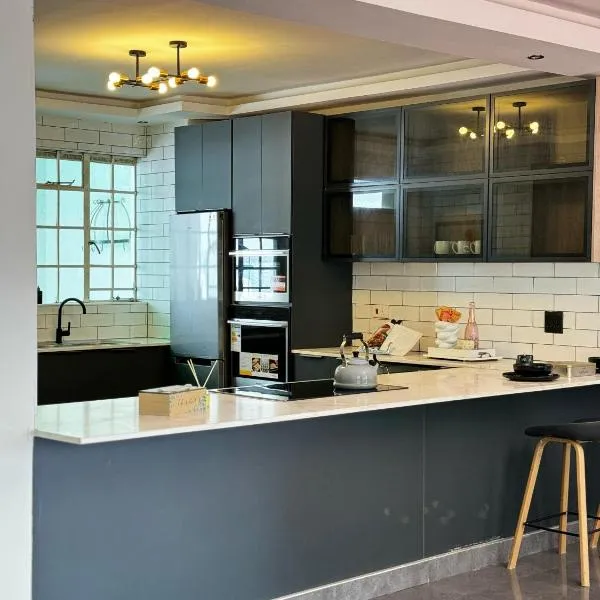 Messe Luxe 4-bed Apartment CBD, hotel i Harare