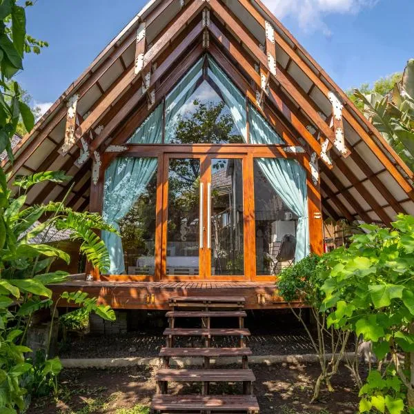 Atra Bambulogy Villa by Bambulogy Resort, Hotel in Kerobokan