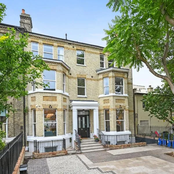 Nightingale Suites, hotel in London