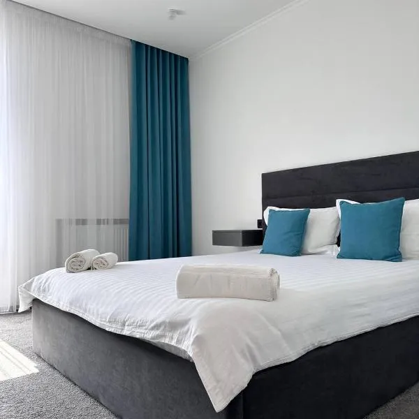 Royal Wood Hotel，位于Rokytne的酒店