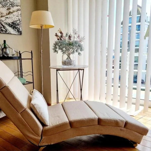 Ruim 4-persoonsappartement, hotel a Knokke-Heist