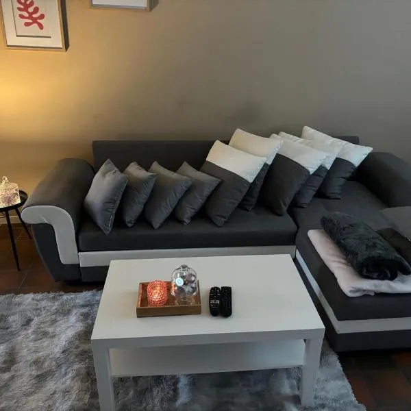 Station 64 A1 Bruxelles-Charleroi-airport, хотел в Шарлероа