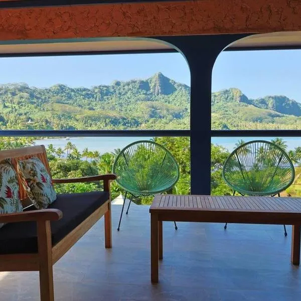 Potter House TSUKAMOTO Vue sur Baie de Maroe, hotel en Huahine