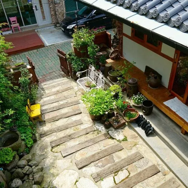 Jeonju game jeonyeonga Pension, hotel in Jeonju