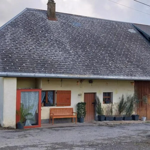 Vers La Grange, hôtel à Arbusigny