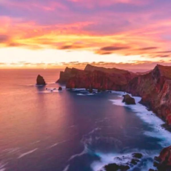 Home Away From Home、カニサルのホテル