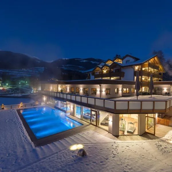 Hotel Weiher Green Lake, hotel in Pfalzen