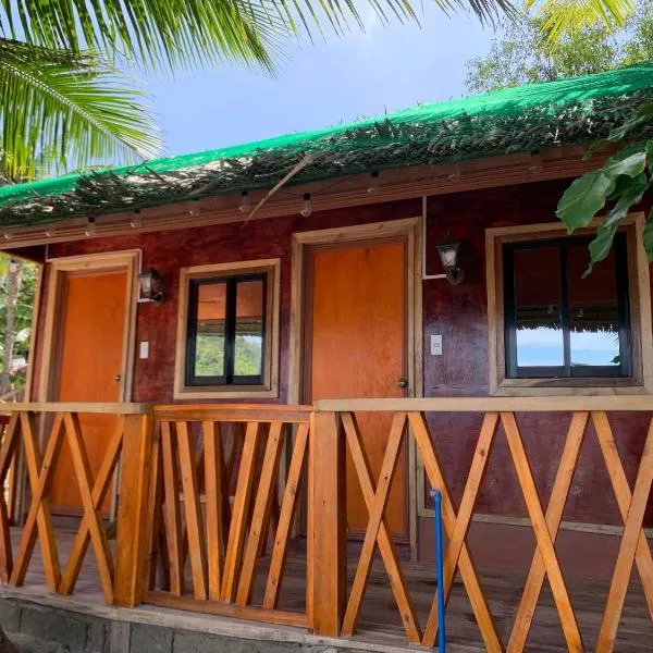 UHHA Inn, hotel in Locaroc