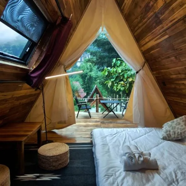 Mimosa Backpackers Hostel, hotel in Nongkhiaw