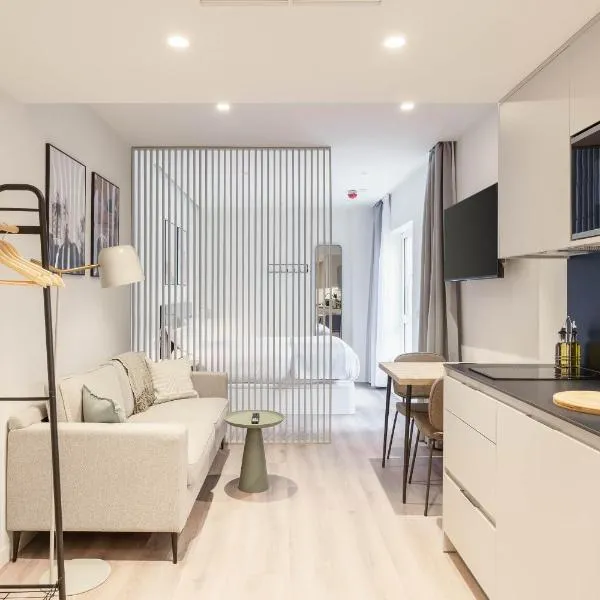 Limehome Madrid Calle de Juan Hurtado de Mendoza, hotel en Madrid