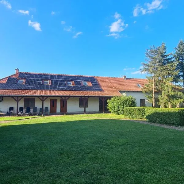Balázs vendégház, hotel in Tiszabábolna