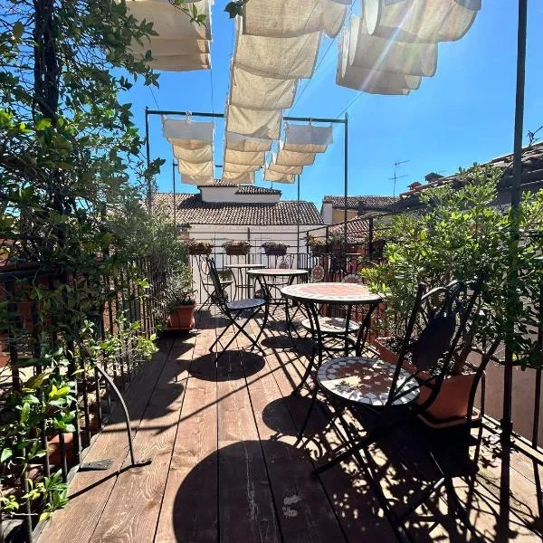 Ca' San Trovaso - 6 Rooms, hotel a Venezia