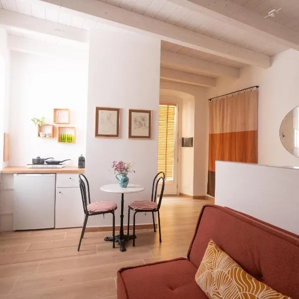 Casa Tina, hotel in Carloforte