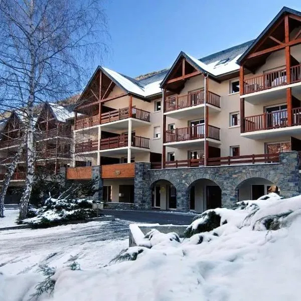 St Lary centre 4 à 6 personnes piscine vue montagne, hótel í Saint-Lary-Soulan