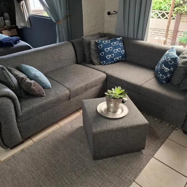 Salty Sands Beach Flat，位于德班的酒店