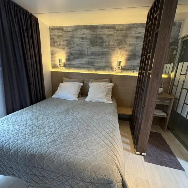 Chalet 3 slaapkamers Oasis 19, hotell i Jabbeke