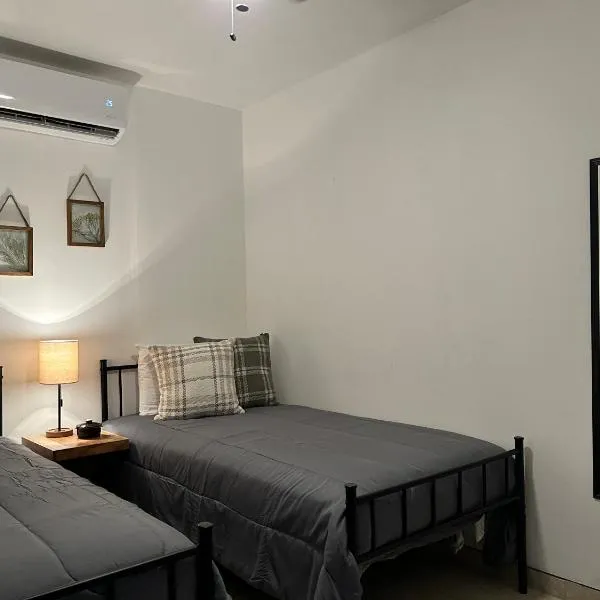 Cómodo Estudio en la Kennedy cerca de Consulado, Hotel in Heroica Nogales