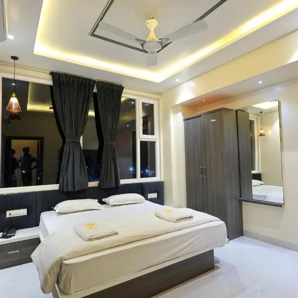 Nandini Executive Lodge, hotel in Tuljapur