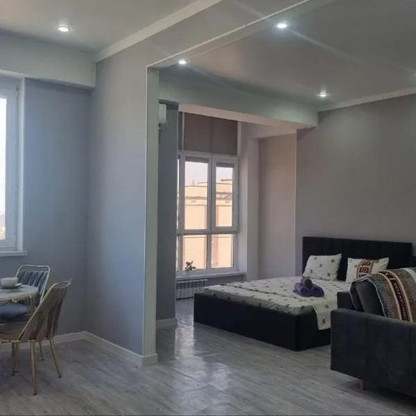 Квартира на этаже мечты: Aktav şehrinde bir otel