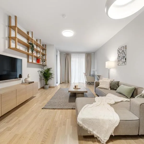 Cozy 55m2 Zverynas Retreat with Lodge, ξενοδοχείο στο Βίλνιους