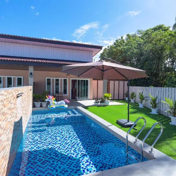 D' Village Cottage 2 - Private Pool Villa, hotel in Pantai Cenang