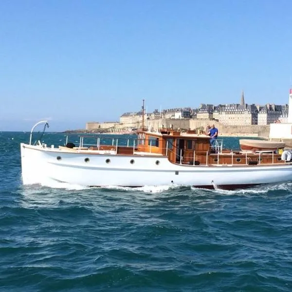 Yacht KARABOUDJAN, hotel a Saint-Malo