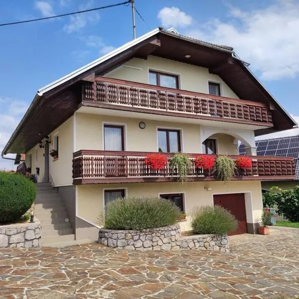 Spacious Countryside Flat - 25 minutes from Ljubljana, ξενοδοχείο σε Grosuplje