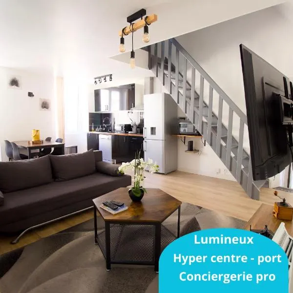 Triplex Lumineux à Cherbourg, hyper centre, 2 pas du Port & Vie Nocturne, Intendance Luxury Host, hotel em Cherbourg en Cotentin
