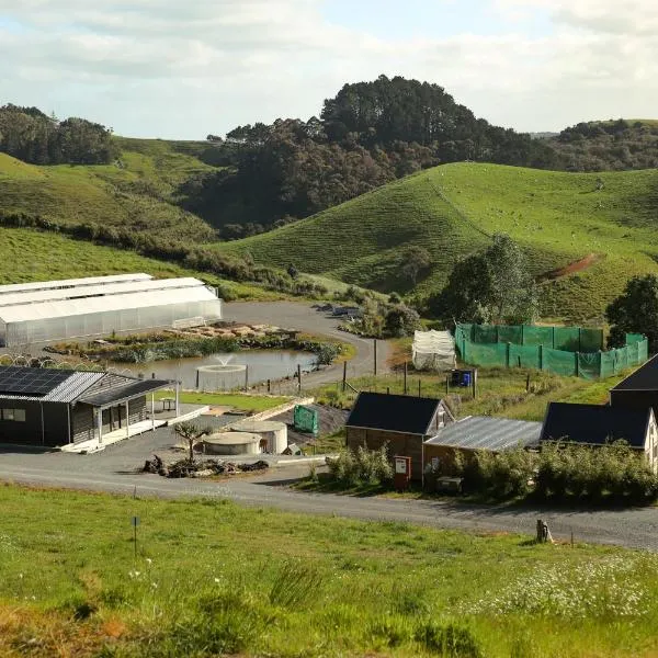 Kauri Ora Farmstay, hotel v destinaci Puhoi