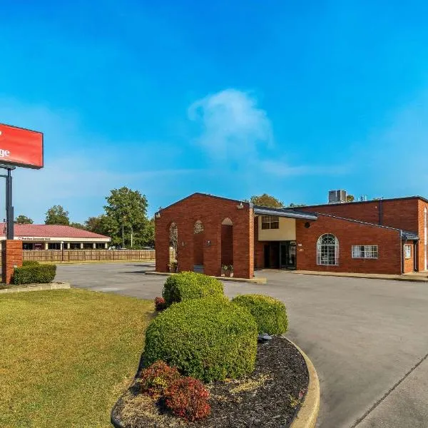 Econo Lodge Kennett、Kennettのホテル