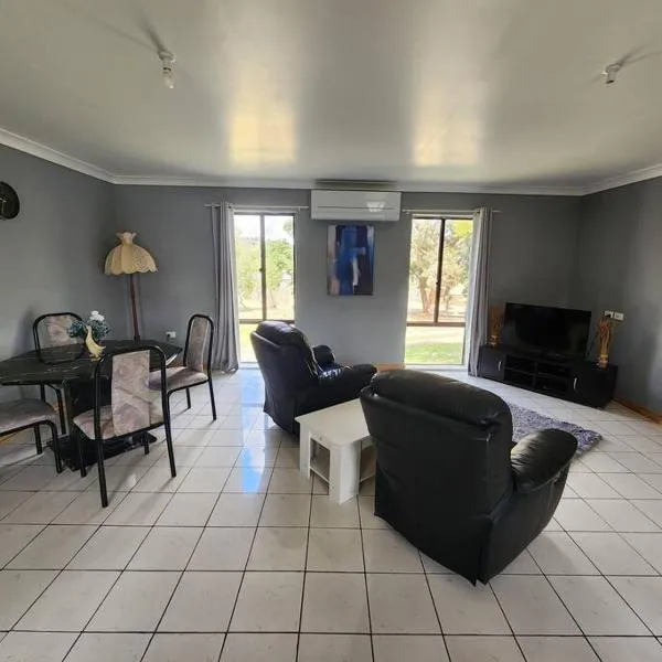 The O'Bryan Cottage, hotel in Burra