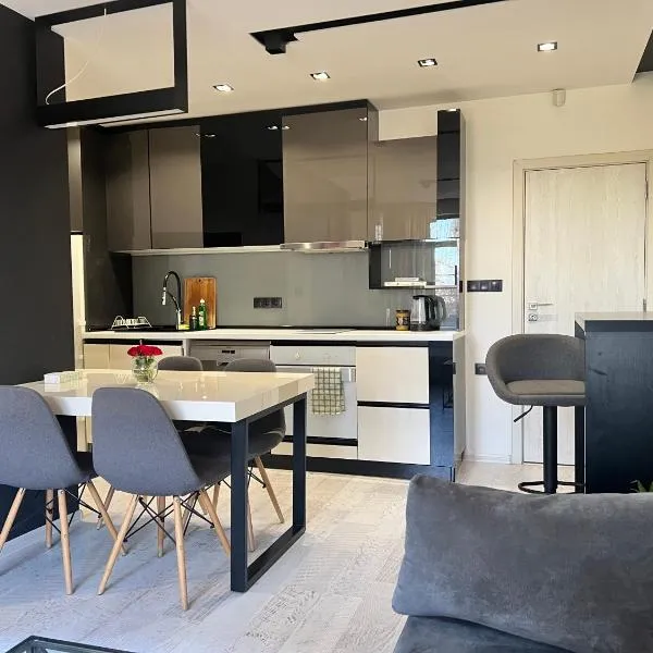 The Mirror Apartment, hotel em Sófia