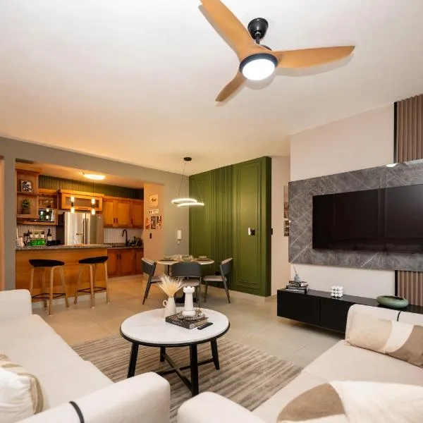 Pool & Gym - 10min Aeropuerto y HOMS - Dream Stay, hotel in Santiago de los Caballeros