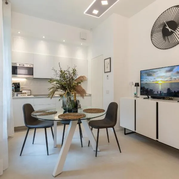 Palazzo Cavour, 34 - Luxury Suite Decumano, ξενοδοχείο στην Παβία