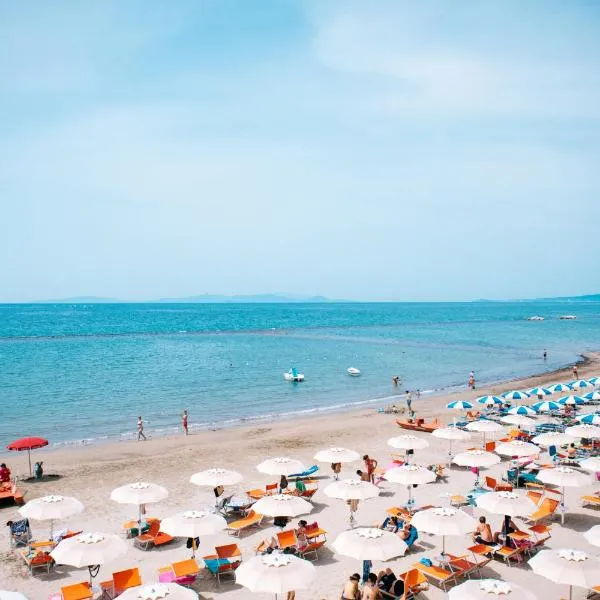 Hotel Parrini، فندق في فولونيكا