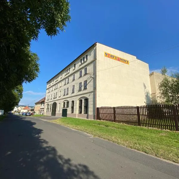 Areál Chmelařství Úštěk, hotel in Úštěk